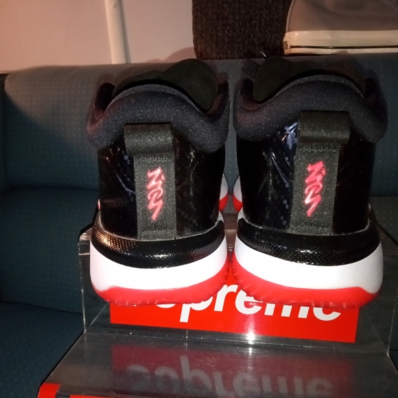 NIKE AIR JORDAN ZION 1 (GS) BLACK-BRIG CRIMSON: DA3131-006: SZ 7Y/8.5W - Picture 7 of 11